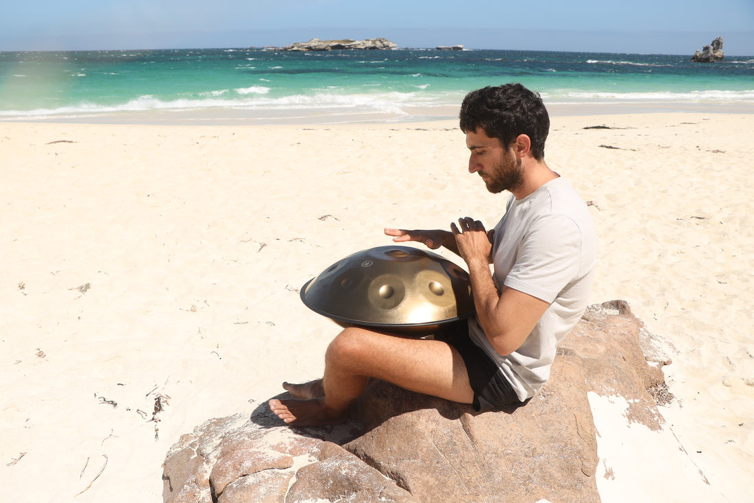 handpan-relaxation-playing